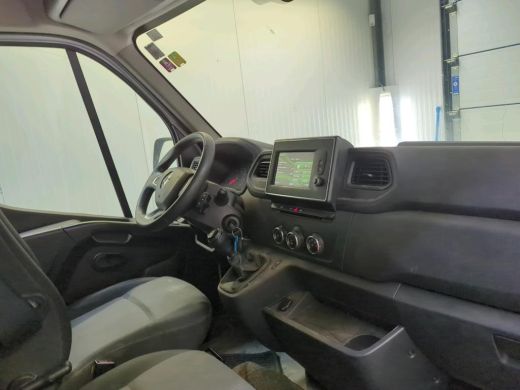 Renault Master 2.3 dCi 135pk L2 H2 Airco Navigatie Imperiaal Inrichting (Wordt verwacht) ActivLease financial lease