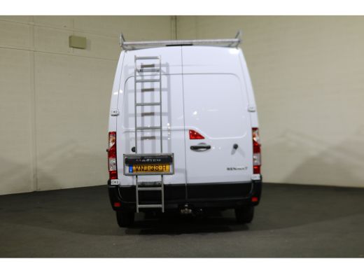 Renault Master 2.3 dCi 135pk L2 H2 Airco Navigatie Imperiaal Inrichting ActivLease financial lease
