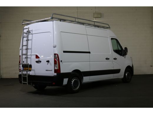 Renault Master 2.3 dCi 135pk L2 H2 Airco Navigatie Imperiaal Inrichting ActivLease financial lease