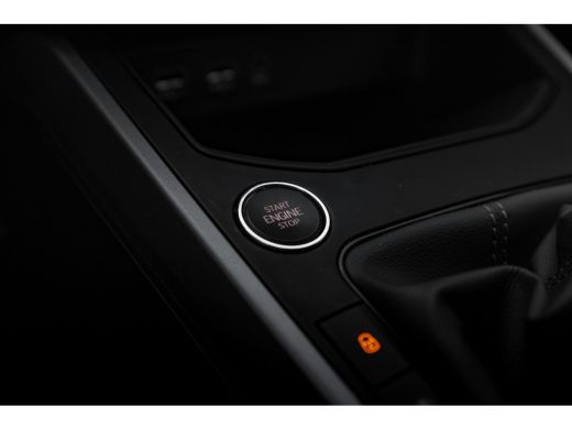 Seat Arona 1.0 TSI 95pk Style Business Intense | Cruise Control | Climate Control | Achteruitrijcamera | App... ActivLease financial lease