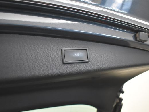 Seat Leon 1.4 TSI eHybrid PHEV FR l Stoel en Stuurverwarming l Achteruitrij Camera l Panoramadak l FULL LED... ActivLease financial lease