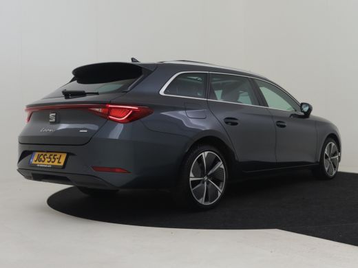 Seat Leon 1.4 TSI eHybrid PHEV FR l Stoel en Stuurverwarming l Achteruitrij Camera l Panoramadak l FULL LED... ActivLease financial lease
