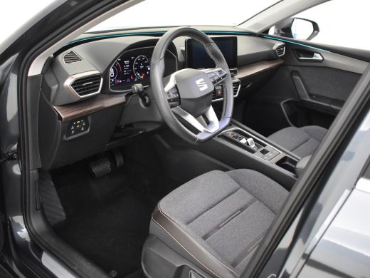 Seat Leon 1.4 TSI eHybrid PHEV FR l Stoel en Stuurverwarming l Achteruitrij Camera l Panoramadak l FULL LED... ActivLease financial lease