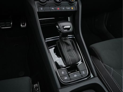 Skoda Karoq 1.5 TSI ACT Sportline (INCL-BTW) Aut. *PANO | DIGI-COCKPIT | ADAPTIVE-CRUISE | FULL-LED | BLIND-S... ActivLease financial lease