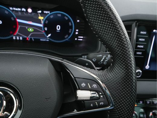 Skoda Karoq 1.5 TSI ACT Sportline (INCL-BTW) Aut. *PANO | DIGI-COCKPIT | ADAPTIVE-CRUISE | FULL-LED | BLIND-S... ActivLease financial lease