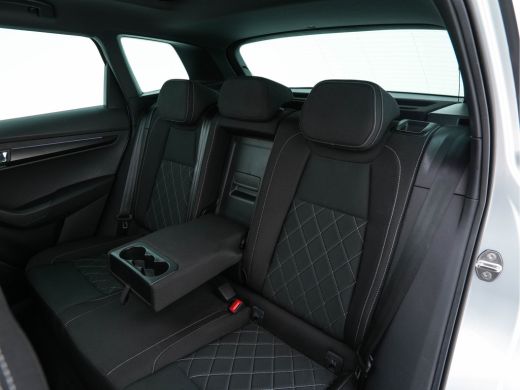 Skoda Karoq 1.5 TSI ACT Sportline (INCL-BTW) Aut. *PANO | DIGI-COCKPIT | ADAPTIVE-CRUISE | FULL-LED | BLIND-S... ActivLease financial lease