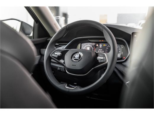 Skoda Octavia 1.5 TSI, Business Edition | Achteruitrijcamera | Chromen grille | Cruise control met speedlimiter ActivLease financial lease