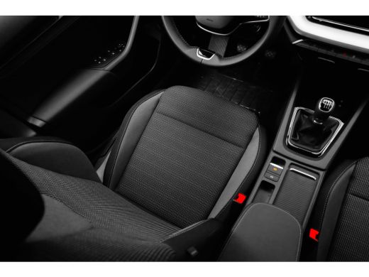 Skoda Octavia Combi 1.5 TSI Business Edition | Achteruitrijcamera | Chromen grille | Cruise control met speedli... ActivLease financial lease