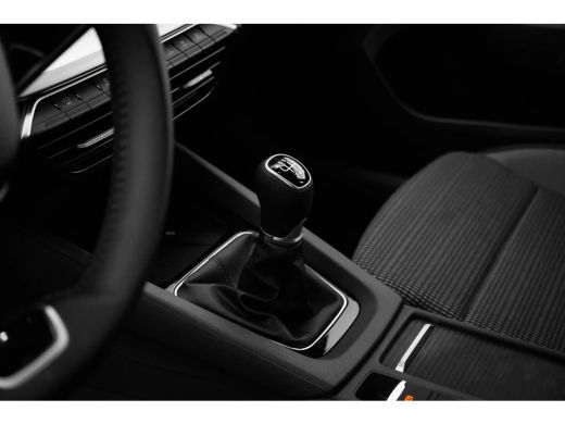 Skoda Octavia Combi Business Edition | Achteruitrijcamera | Chromen grille | Cruise control met speedlimiter ActivLease financial lease