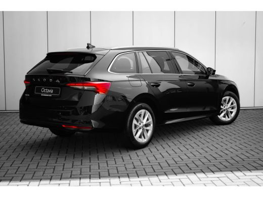 Skoda Octavia Combi Business Edition | Achteruitrijcamera | Chromen grille | Cruise control met speedlimiter ActivLease financial lease