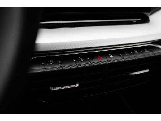 Skoda Octavia Combi Business Edition | Achteruitrijcamera | Chromen grille | Cruise control met speedlimiter ActivLease financial lease