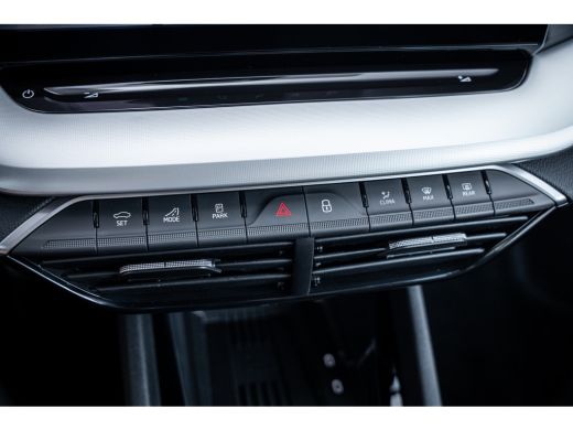 Skoda Octavia Combi Business Edition Plus, (2025) |  Chrome pakket | 2-spaaks multifunctioneel verwambaar stuur... ActivLease financial lease