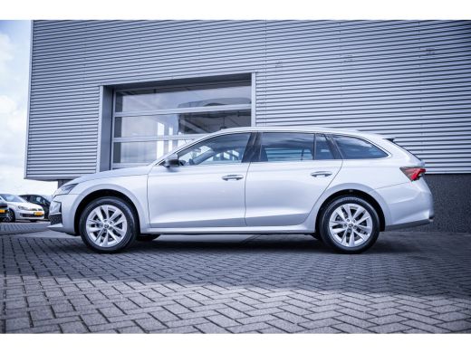 Skoda Octavia Combi Business Edition Plus, (2025) |  Chrome pakket | 2-spaaks multifunctioneel verwambaar stuur... ActivLease financial lease