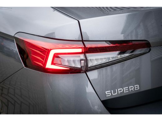 Skoda Superb 1.5 eTSI MHEV 150 pk First Edition |Trekhaak | A-uitrijcamera | Stoelverwarming | Adaptive cruise... ActivLease financial lease