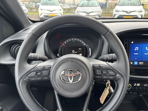 Toyota Aygo 1.0 VVT-i S-CVT Envy | Apple CarPlay/Adnroid auto | Achteruitrijcamera | Stoelverwarming ActivLease financial lease