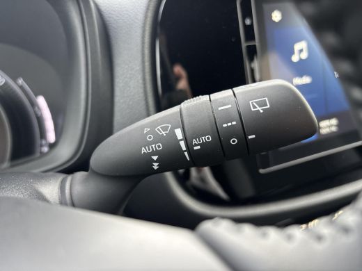 Toyota Aygo 1.0 VVT-i S-CVT Envy | Apple CarPlay/Adnroid auto | Achteruitrijcamera | Stoelverwarming ActivLease financial lease
