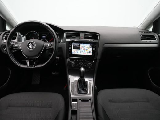 Volkswagen e-Golf E-DITION 136pk Navigatie Warmtepomp Stoelverwarming Acc Carplay 287 ActivLease financial lease