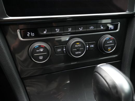 Volkswagen e-Golf E-DITION 136pk Navigatie Warmtepomp Stoelverwarming Acc Carplay 287 ActivLease financial lease