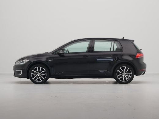 Volkswagen e-Golf E-DITION 136pk Navigatie Warmtepomp Stoelverwarming Acc Carplay 287 ActivLease financial lease