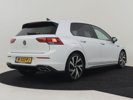 Volkswagen Golf 1.5 TSI R-Line l Stoel en stuurverwarming l R-Line Interieur l Adaptieve Cruise Control l Camera ... ActivLease financial lease