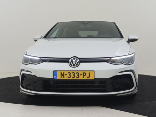Volkswagen Golf 1.5 TSI R-Line l Stoel en stuurverwarming l R-Line Interieur l Adaptieve Cruise Control l Camera ... ActivLease financial lease