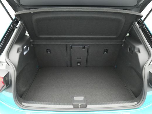 Volkswagen ID.3 First Max 58 kWh 204pk Panorama Navigatie Camera Acc Stoelverwarming 301 ActivLease financial lease