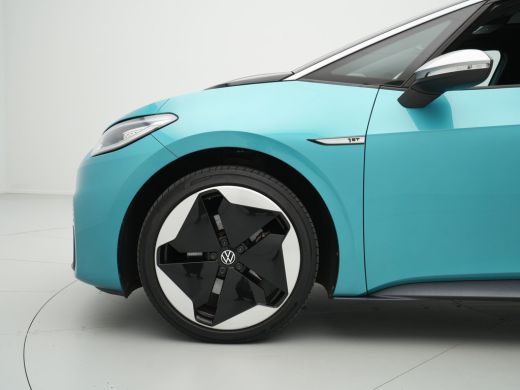 Volkswagen ID.3 First Max 58 kWh 204pk Panorama Navigatie Camera Acc Stoelverwarming 301 ActivLease financial lease