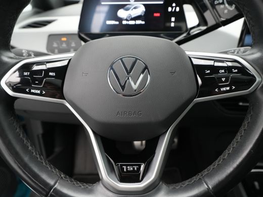 Volkswagen ID.3 First Max 58 kWh 204pk Panorama Navigatie Camera Acc Stoelverwarming 301 ActivLease financial lease