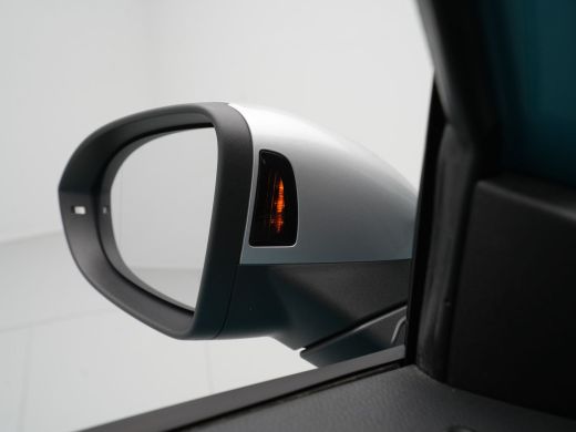 Volkswagen ID.3 First Max 58 kWh 204pk Panorama Navigatie Camera Acc Stoelverwarming 301 ActivLease financial lease