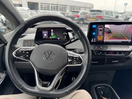 Volkswagen ID.3 First Max 58 kWh l Panoramadak l Camera achter l Stoelverwarming l Stoelmassage l Parkeersensoren... ActivLease financial lease