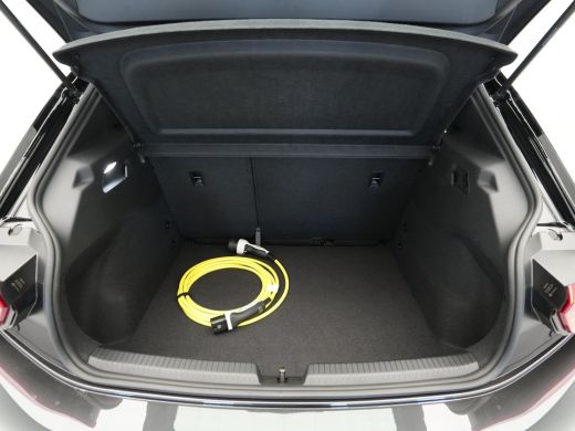 Volkswagen ID.3 Pure 150 pk Navigatie Camera Stoelverwarming Acc 333 ActivLease financial lease