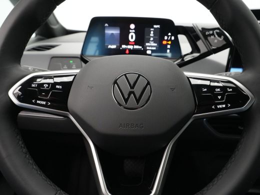 Volkswagen ID.3 Pure 150 pk Navigatie Camera Stoelverwarming Acc 333 ActivLease financial lease