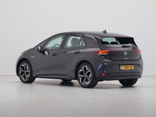 Volkswagen ID.3 Pure 150 pk Navigatie Camera Stoelverwarming Acc 333 ActivLease financial lease