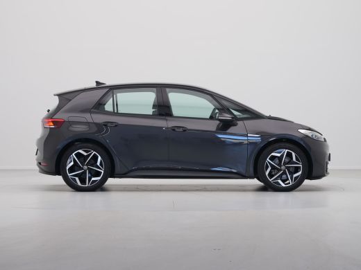 Volkswagen ID.3 Pure 150 pk Navigatie Camera Stoelverwarming Acc 333 ActivLease financial lease