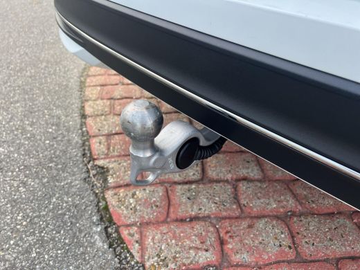 Volkswagen Passat Variant 1.5 eHybrid Business | Trekhaak | A-Camera | HUD | SOH 102% | PHEV | ActivLease financial lease