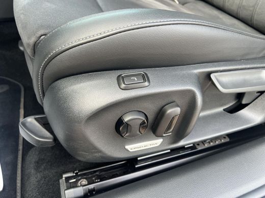 Volkswagen Passat Variant 1.5 eHybrid Business | Trekhaak | A-Camera | HUD | SOH 102% | PHEV | ActivLease financial lease