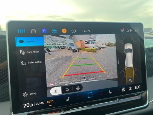 Volkswagen Passat Variant 1.5 eHybrid Business | Trekhaak | A-Camera | HUD | SOH 102% | PHEV | ActivLease financial lease