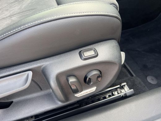 Volkswagen Passat Variant 1.5 eHybrid Business | Trekhaak | A-Camera | HUD | SOH 102% | PHEV | ActivLease financial lease