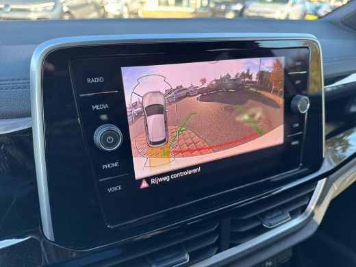 Volkswagen T-Roc 1.5 TSI R-Line | Camera | Led | 18 inch | 150Pk | A-Camera | Clima | Winter Pakket | ActivLease financial lease