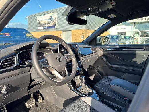 Volkswagen T-Roc 1.5 TSI R-Line | Camera | Led | 18 inch | 150Pk | A-Camera | Clima | Winter Pakket | ActivLease financial lease