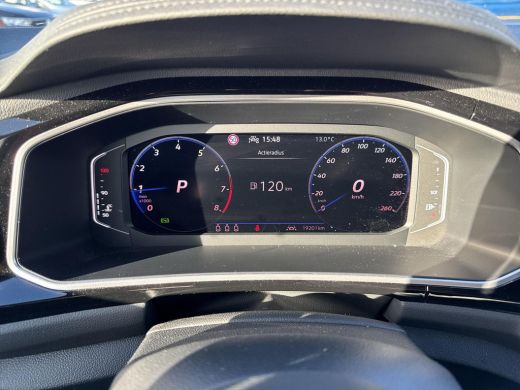 Volkswagen T-Roc 1.5 TSI R-Line | Led | 18 inch | Keyless | 150Pk | Automaat | App Connect | ActivLease financial lease