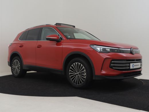 Volkswagen Tiguan 1.5 eHybrid 272PK Elegance l Lederen Interieur incl Climate Seats en Memory l Panoramadak l Trekh... ActivLease financial lease