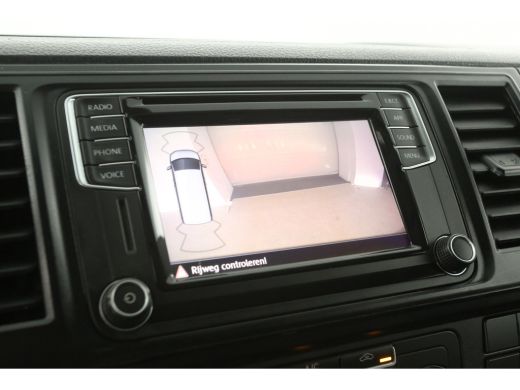 Volkswagen Transporter 2.0 TDI L2H1 | 150PK | Aut. | Airco | Cruise | 3-Zits | 2xSchuifdeur | Camera | Trekh. | Carplay ActivLease financial lease