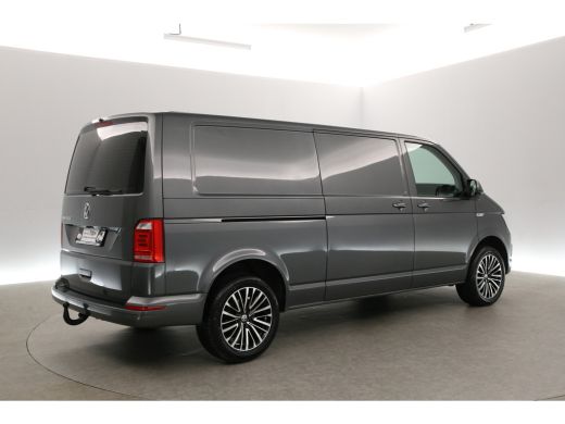 Volkswagen Transporter 2.0 TDI L2H1 | 150PK | Aut. | Airco | Cruise | 3-Zits | 2xSchuifdeur | Camera | Trekh. | Carplay ActivLease financial lease