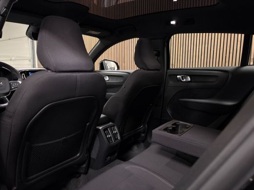 Volvo  C40 Recharge Core 69 kWh | Stoel en Stuurwielverwarming | All Season banden | Parkeercamera | Cruise ... ActivLease financial lease