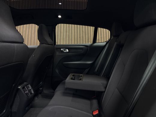 Volvo  C40 Recharge Core 69 kWh | Stoel en Stuurwielverwarming | All Season banden | Parkeercamera | Cruise ... ActivLease financial lease