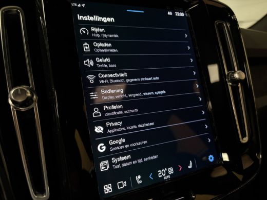 Volvo  C40 Recharge Core 69 kWh | Stoel en Stuurwielverwarming | All Season banden | Parkeercamera | Cruise ... ActivLease financial lease