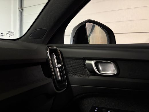 Volvo  C40 Recharge Core 69 kWh | Stoel en Stuurwielverwarming | All Season banden | Parkeercamera | Cruise ... ActivLease financial lease