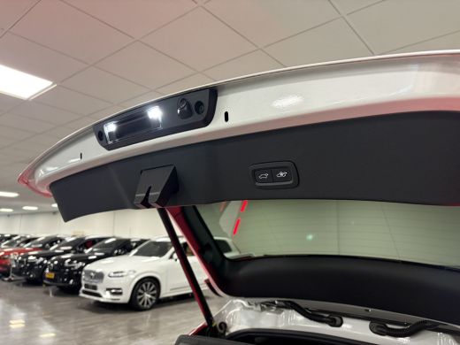 Volvo  C40 Single Motor Extended Range Plus | Trekhaak | All Season banden | Adaptieve Cruise Control | Stoe... ActivLease financial lease