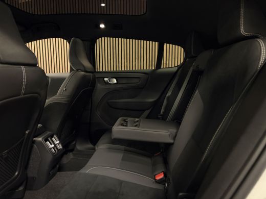 Volvo  C40 Single Motor Extended Range Plus | Trekhaak | All Season banden | Adaptieve Cruise Control | Stoe... ActivLease financial lease